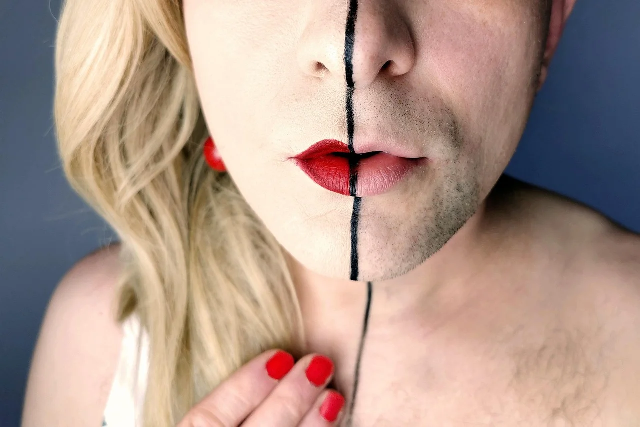 Peruki naturalne vs. syntetyczne: który rodzaj wybrać? https://glamhairshop.pl/pl/c/Peruki-syntetyczne/47