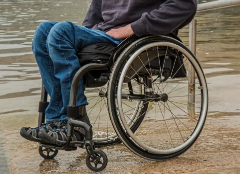 Wypożyczalnia łóżek rehabilitacyjnych w Warszawie — co warto wiedzieć